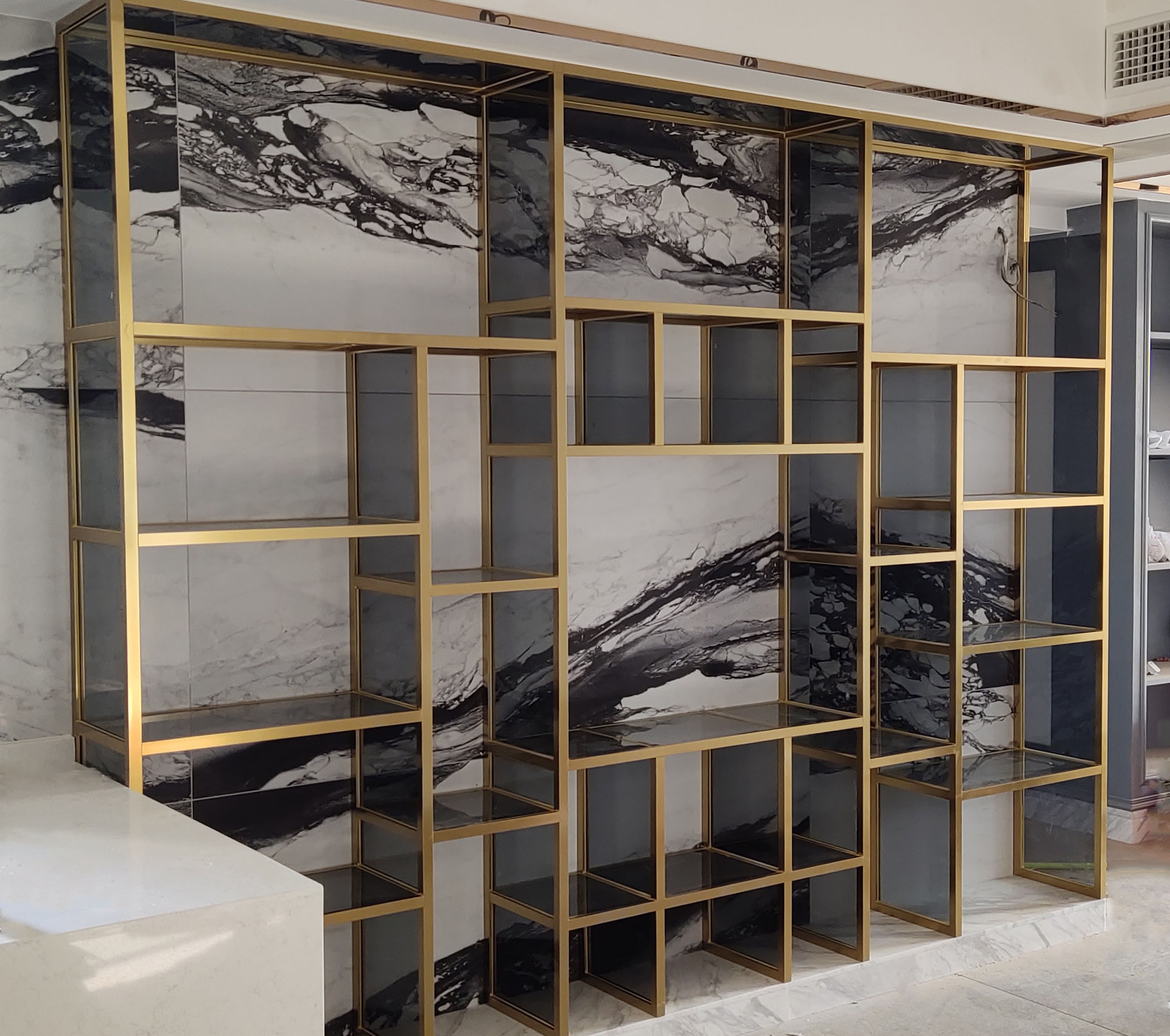 不銹鋼裝飾展柜 不銹鋼裝飾展柜